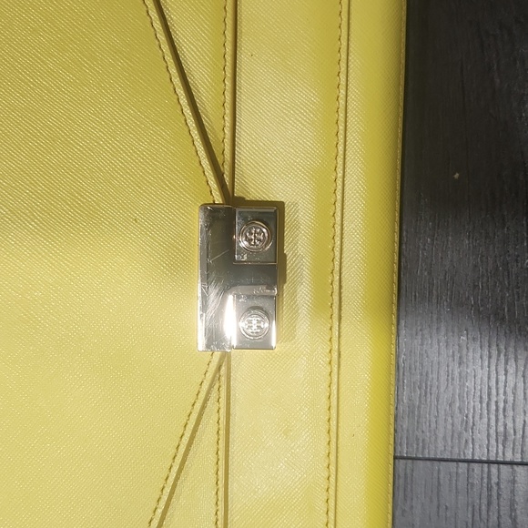 Tory Burch T-Lock Saffiano Leather Clutch w/ shoulder strap/crossbody, Yellow - Picture 3 of 10